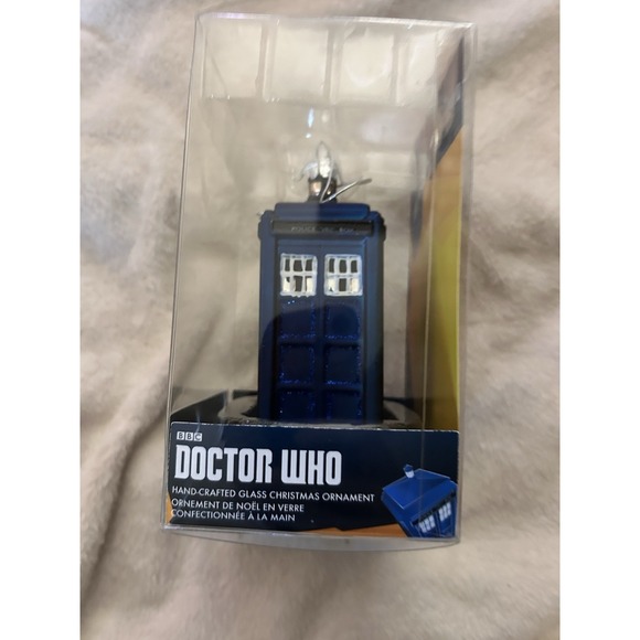 NEW Dr‎ Doctor Who TARDIS 11cm Tall Glass Christmas Ornament - Picture 4 of 6